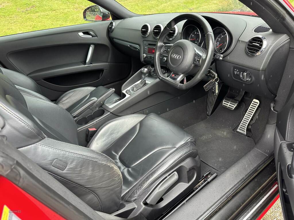 Audi TT 2.0T Fsi S Tronic Red #4