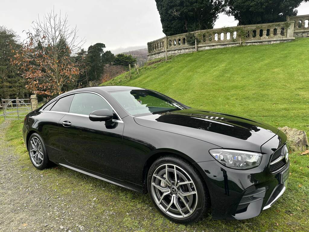 Mercedes-Benz E Class E300 Amg Line Premium 9G-tronic Black