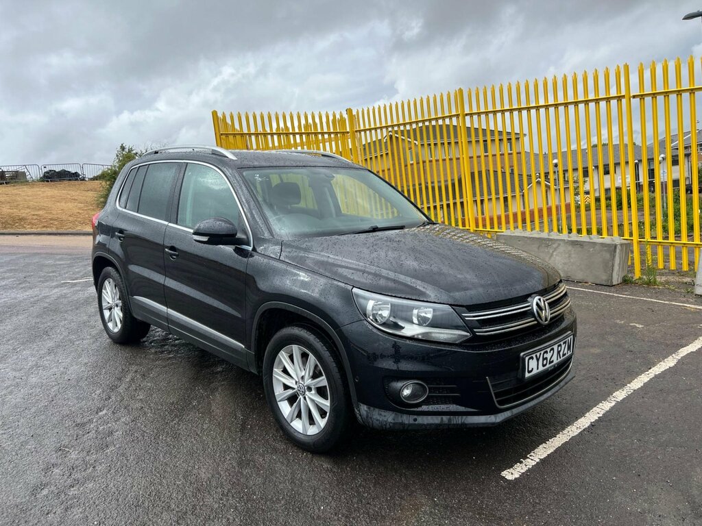 Volkswagen Tiguan 2.0 Tdi Bluemotion Tech Se 4Wd Euro 5 Ss CY62RZM Black #4