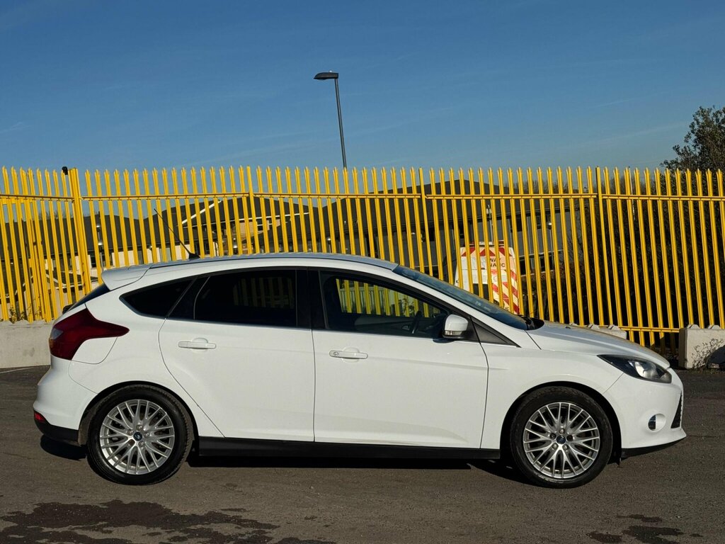 Ford Focus 1.6 Zetec Euro 5 DG12ETO White #5