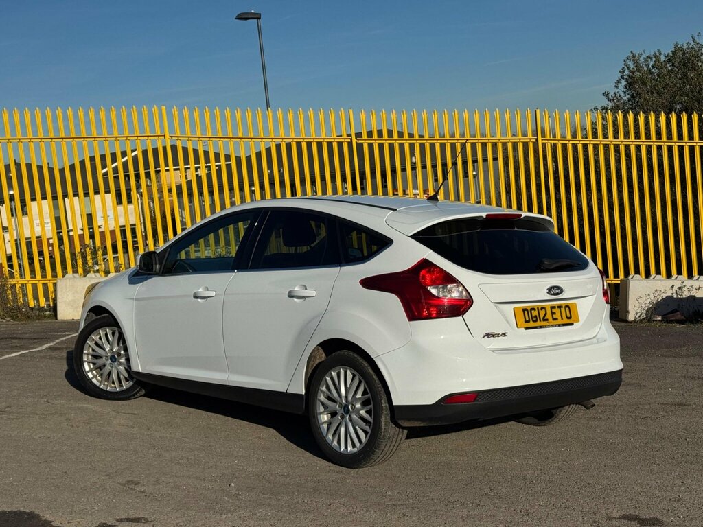Ford Focus 1.6 Zetec Euro 5 DG12ETO White #2