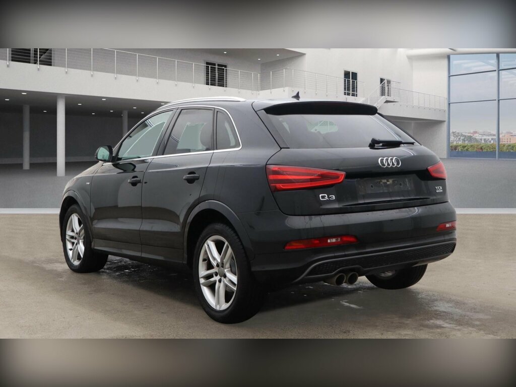 Audi Q3 2.0 Tdi S Line Plus Quattro Euro 5 Ss KP64WFB Black #2