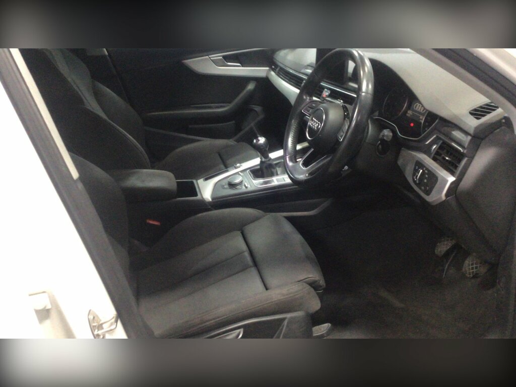 Audi A4 1.4 Tfsi Sport Euro 6 Ss MM17BFU White #4