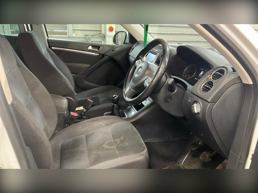 Volkswagen Tiguan 2.0 Tdi Bluemotion Tech Match Edition 2Wd Euro 6 BN16YFM White #4