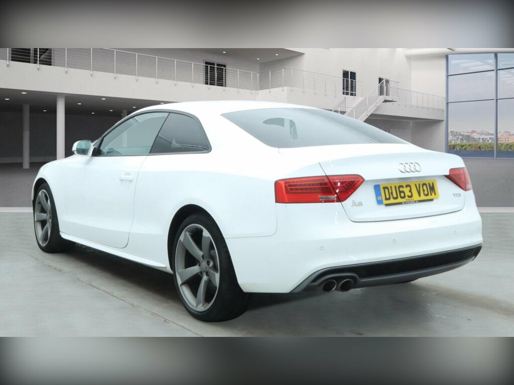 Audi A5 2.0 Tdi Black Edition Euro 5 Ss White #2