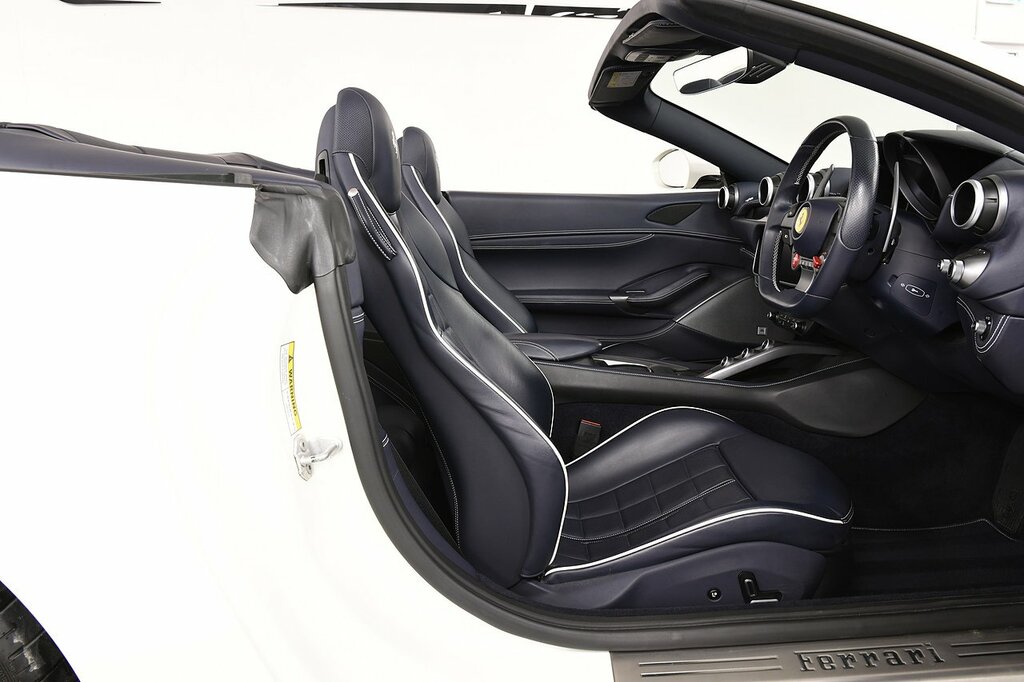 Ferrari Portofino T V8 White #6