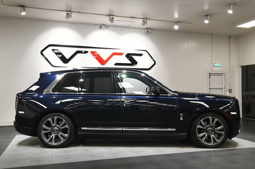 Rolls-Royce Cullinan V12 Black #2