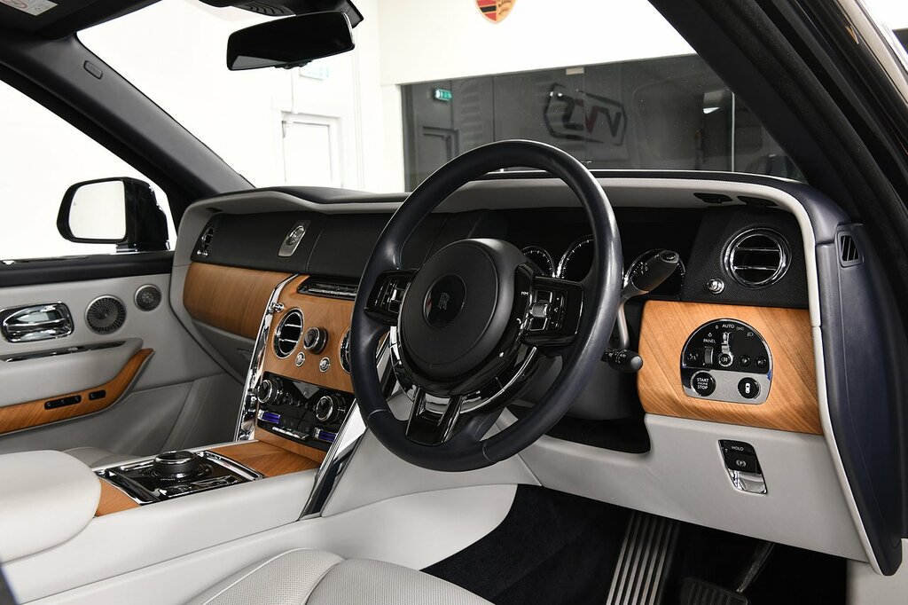 Rolls-Royce Cullinan V12 Black #4
