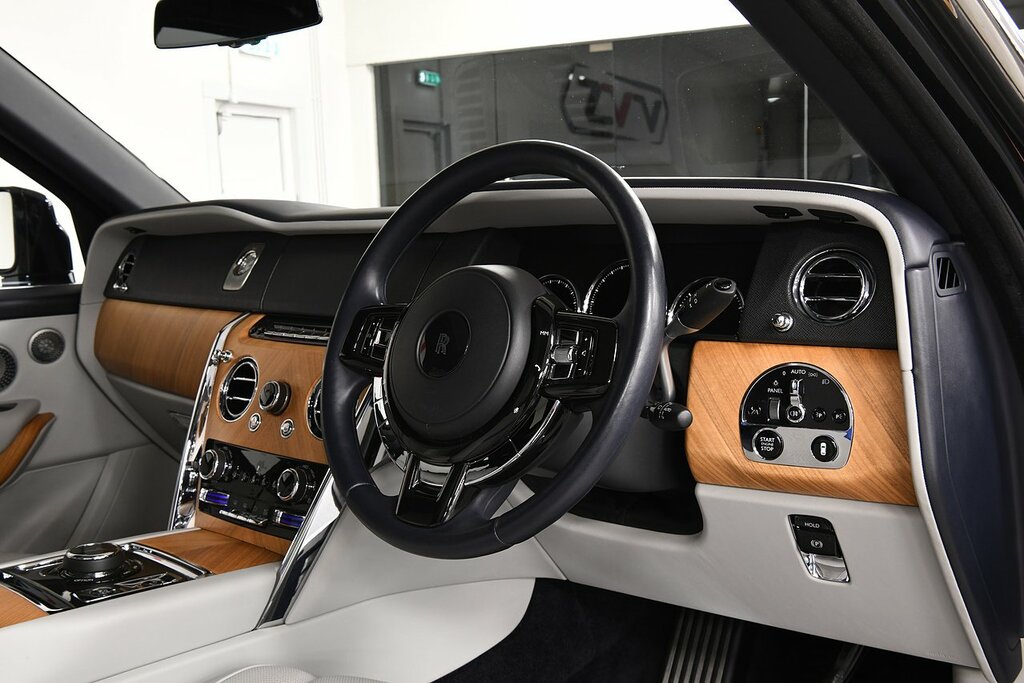 Rolls-Royce Cullinan V12 Black #5