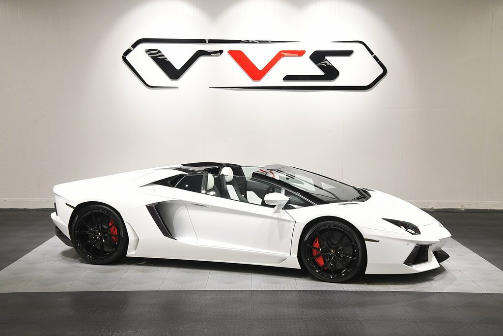Lamborghini Aventador Lp 700-4 Roadster White