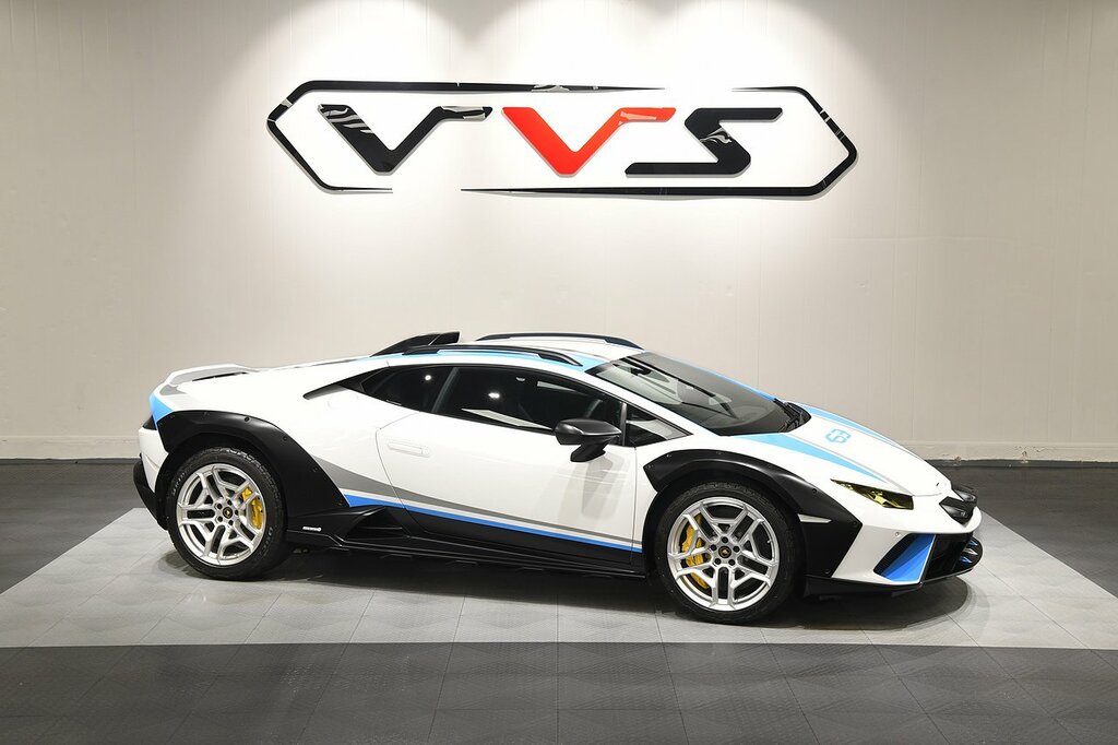 Lamborghini Huracan V10 Sterrato White