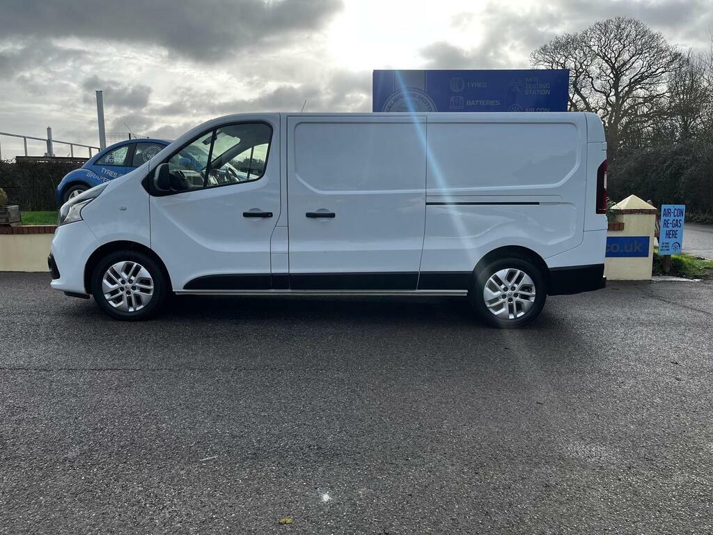 Renault Trafic 1.6 Dci Energy 29 Sport Nav Lwb Standard Roof Euro White