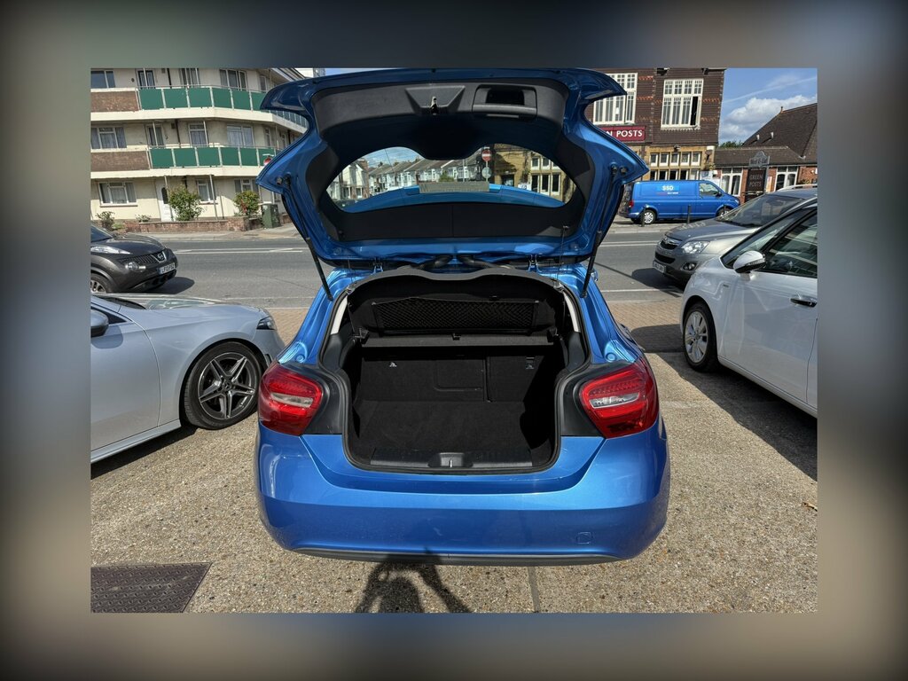Mercedes-Benz A Class A160 Se YJ16PWG Blue #6