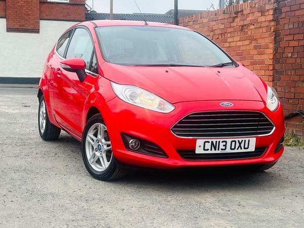 Ford Fiesta 1.25 Zetec Euro 5 CN13OXU Red #4