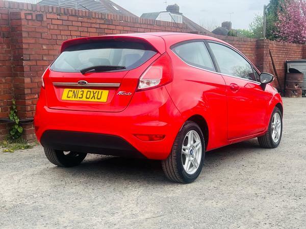 Ford Fiesta 1.25 Zetec Euro 5 CN13OXU Red #6