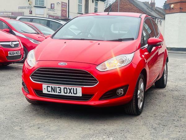 Ford Fiesta 1.25 Zetec Euro 5 CN13OXU Red #2