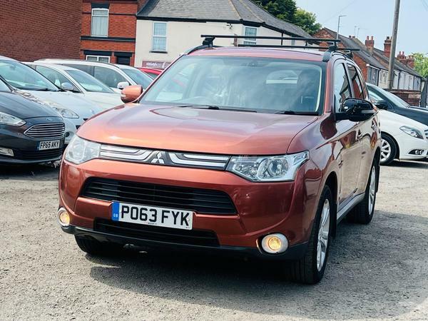 Mitsubishi Outlander 2.2 Di-d Gx3 4Wd Euro 5 Ss Orange