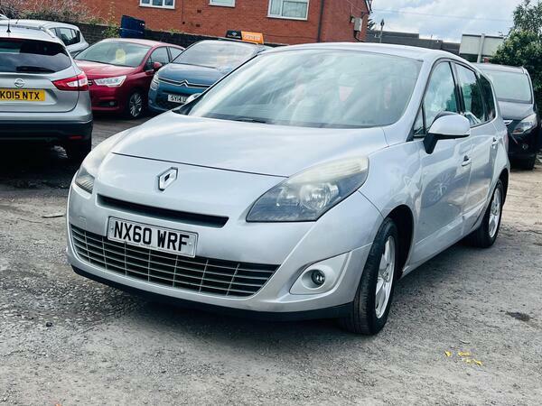 Renault Grand Scenic 1.5 Dci Dynamique Tomtom Euro 4 Silver