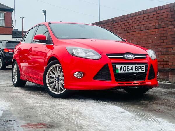 Ford Focus 1.6 Tdci Zetec S Euro 5 Ss Red