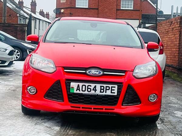 Ford Focus 1.6 Tdci Zetec S Euro 5 Ss AO64BPE Red #3