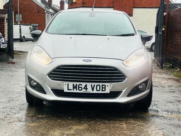 Ford Fiesta 1.6 Titanium Powershift Euro 5 LM64VOB Silver #4