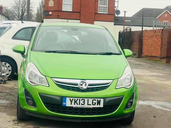 Vauxhall Corsa 1.4 16V Se Euro 5 YK13LGW Green #2