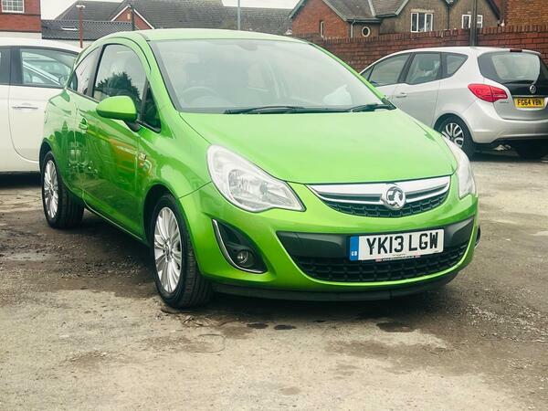 Vauxhall Corsa 1.4 16V Se Euro 5 YK13LGW Green #4