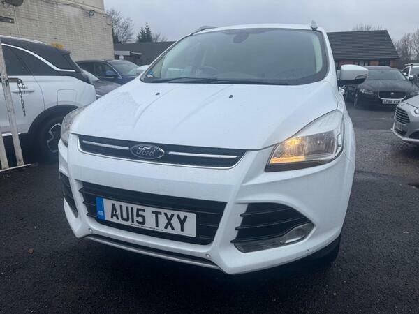 Ford Kuga 2.0 Tdci Titanium Powershift Awd Euro 6 Ss AU15TXY White #2