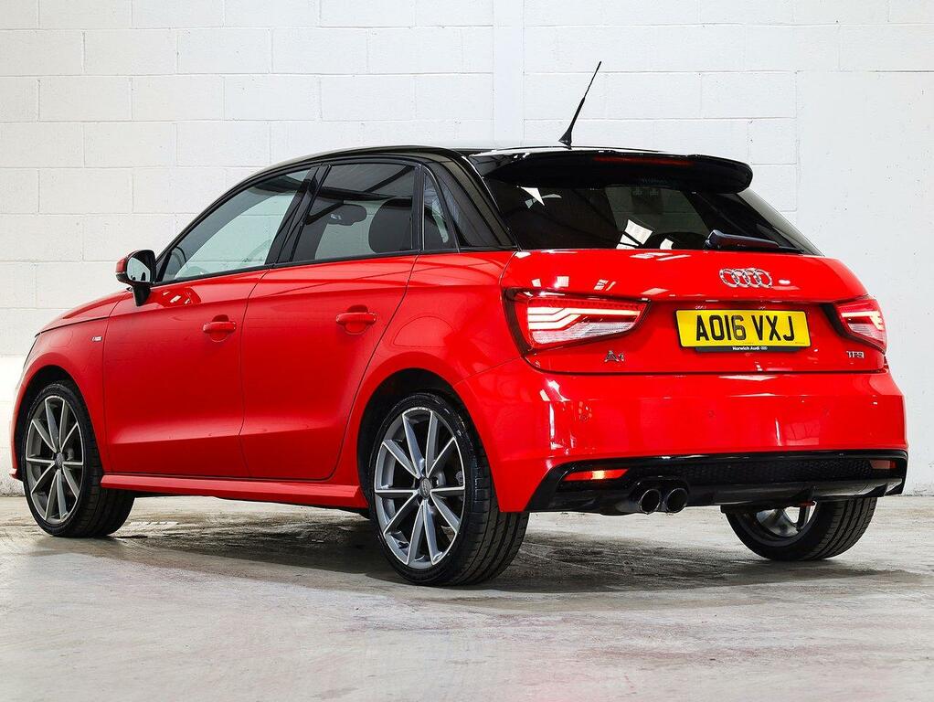 Audi A1 Tfsi Cod Black Edition Sportback Red