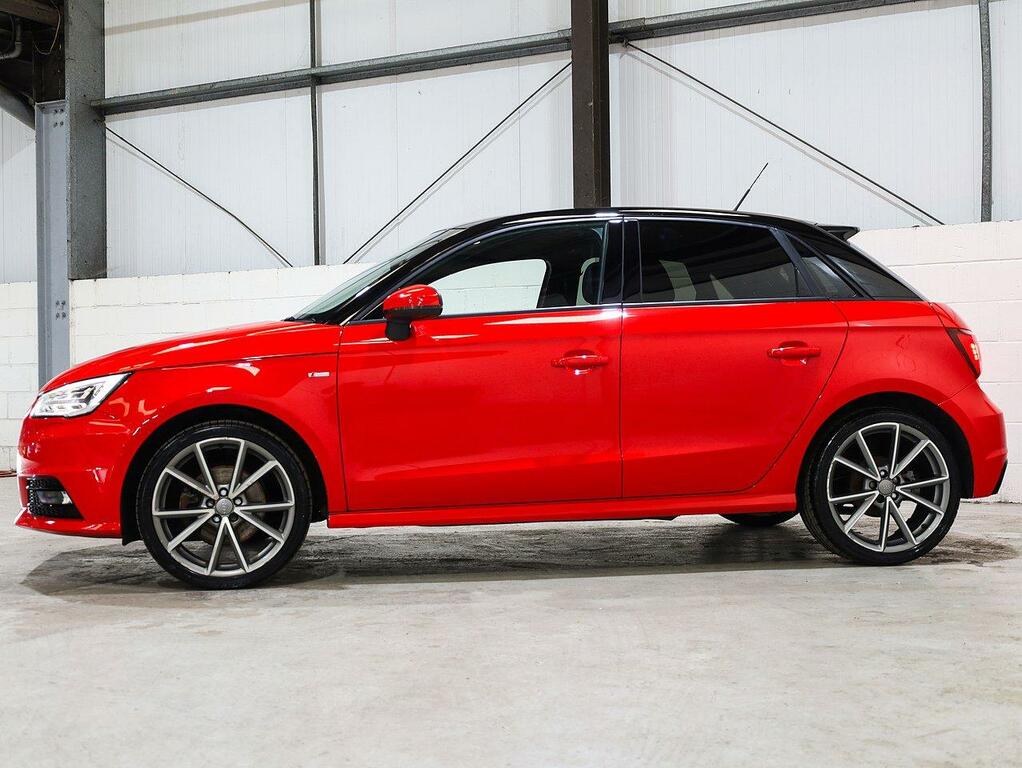 Audi A1 Tfsi Cod Black Edition Sportback AO16VXJ Red #5