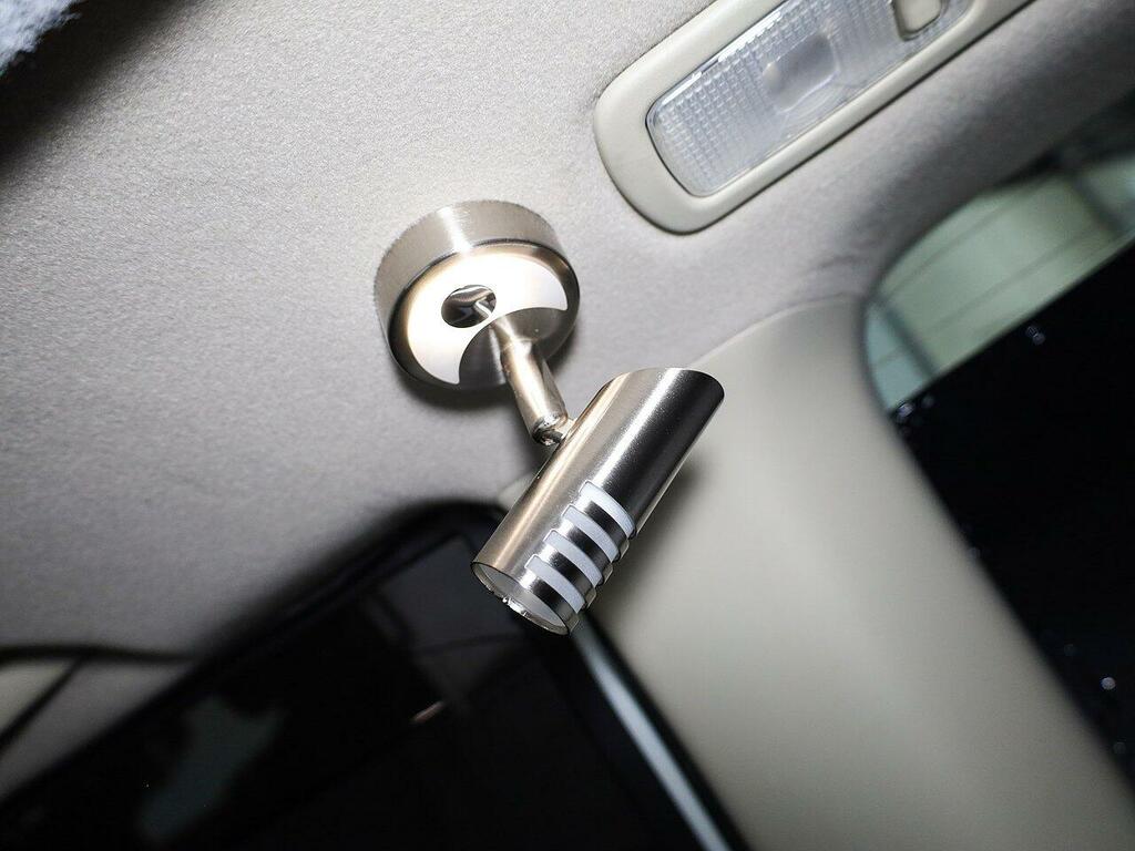 Nissan Serena Hatchback White #32