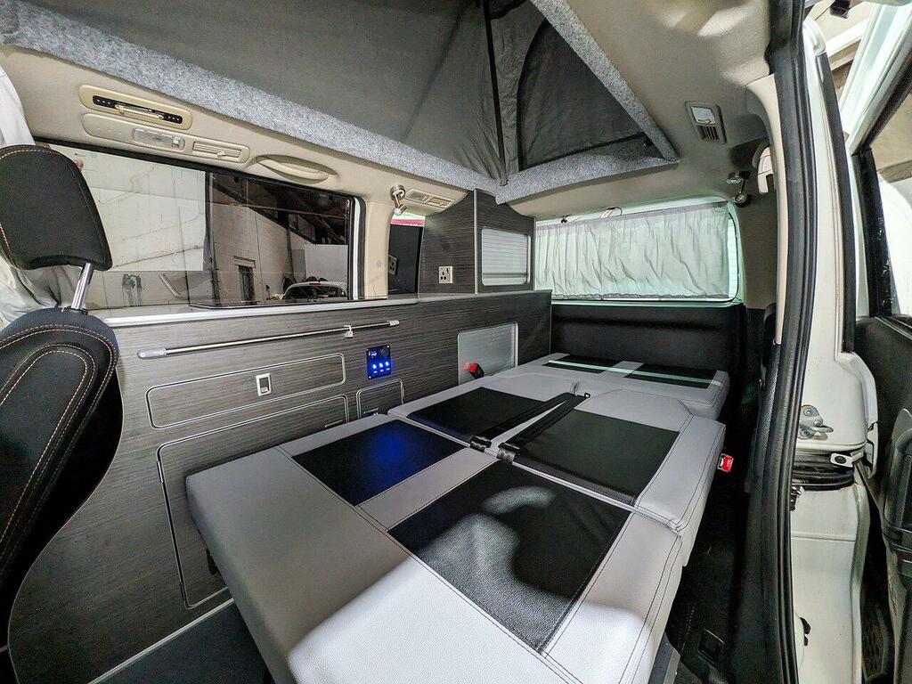 Nissan Serena Hatchback White #30
