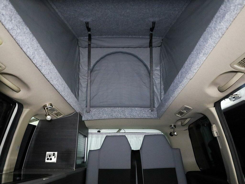 Nissan Serena Hatchback White #28