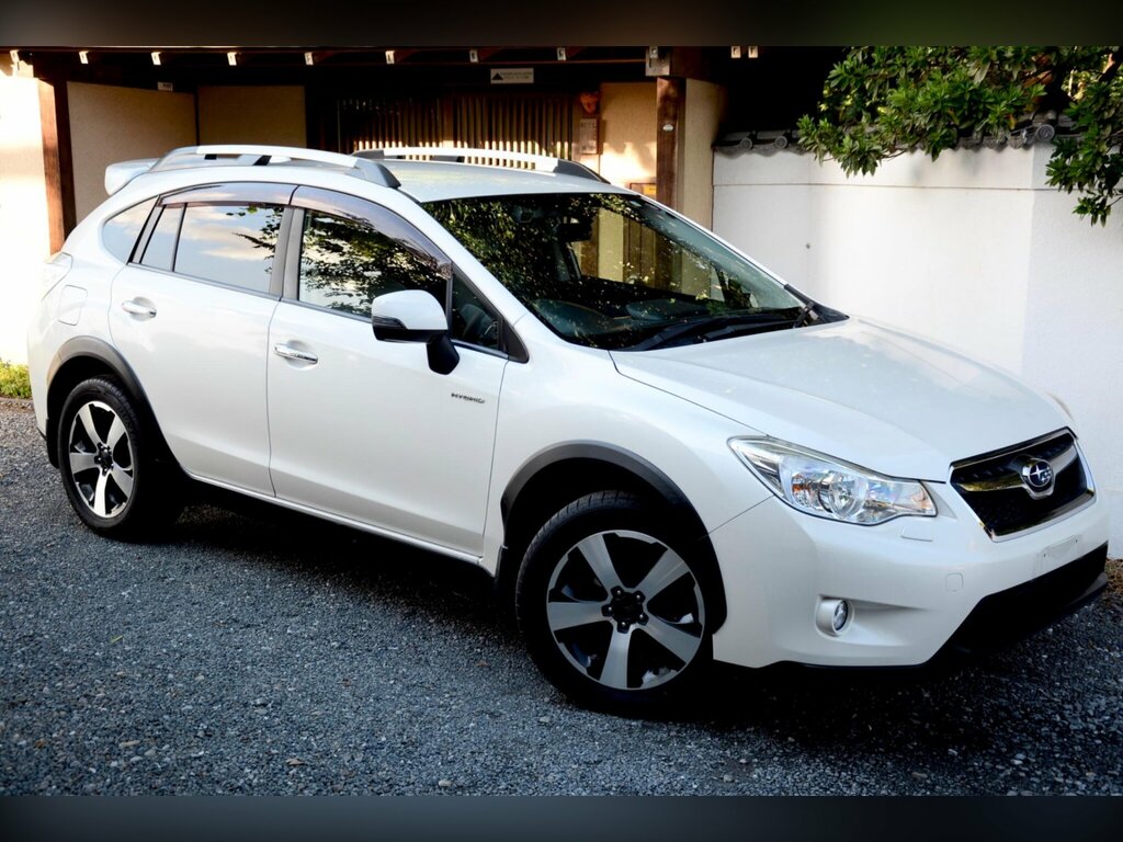 Subaru XV 2.0 Hybrid 4Wd - Jap Service History White #3
