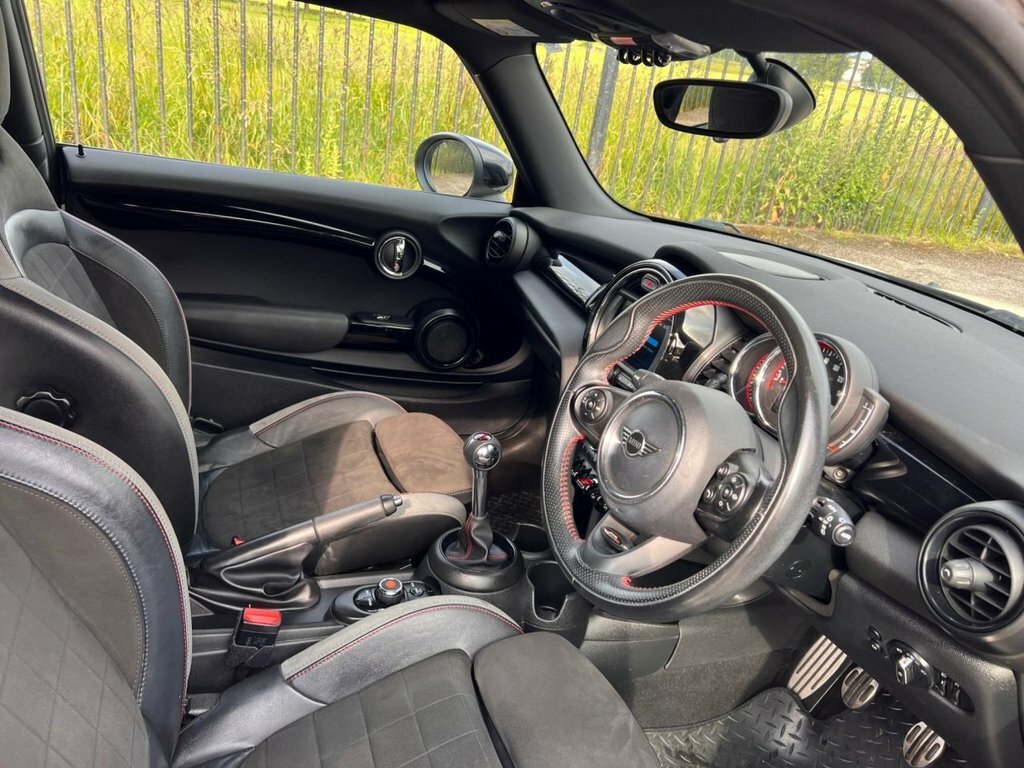Mini Hatch 2L John Cooper Works SK20SNZ White #2