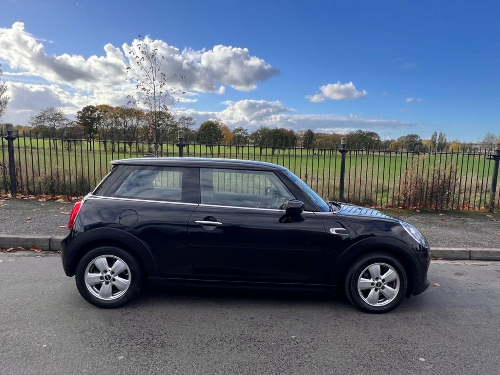 Mini Hatch 1.5L One Classic MT20PRV Black #5