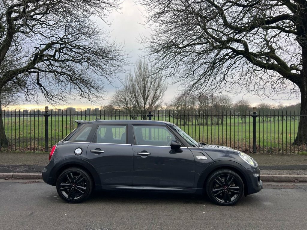 Mini Hatch 2L Cooper S Sport YC19EFP Grey #4