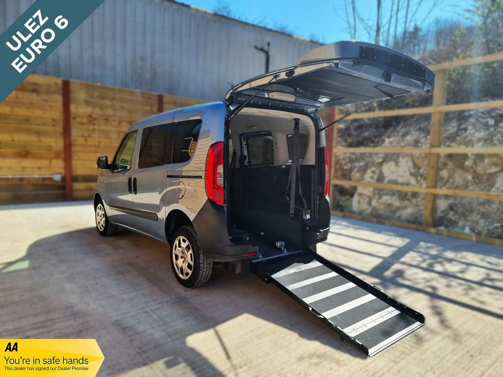 Fiat Doblo Mpv Blue