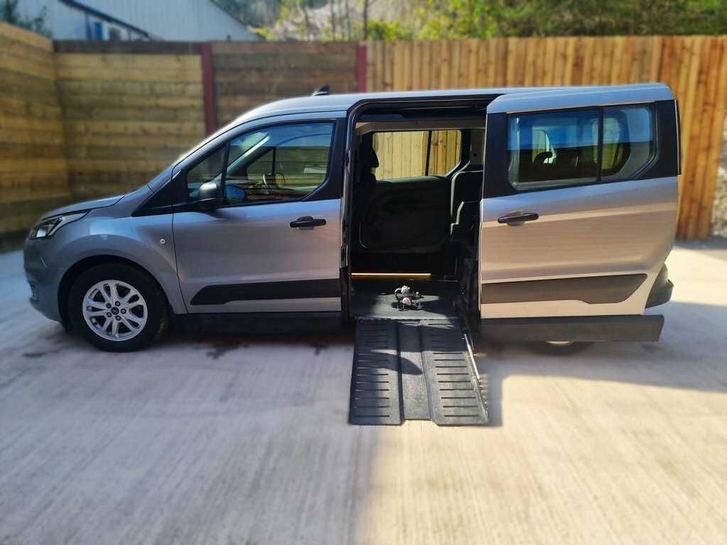 Ford Grand Tourneo Connect 1.5L Zetec BJ21FHT Silver #3