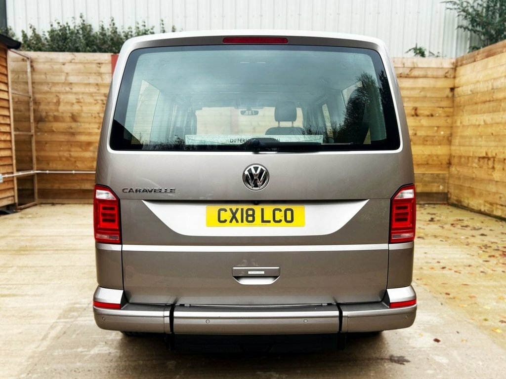 Volkswagen Caravelle 2L Se Beige #6
