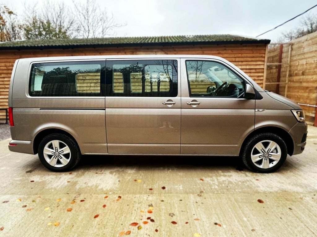 Volkswagen Caravelle 2L Se Beige #3