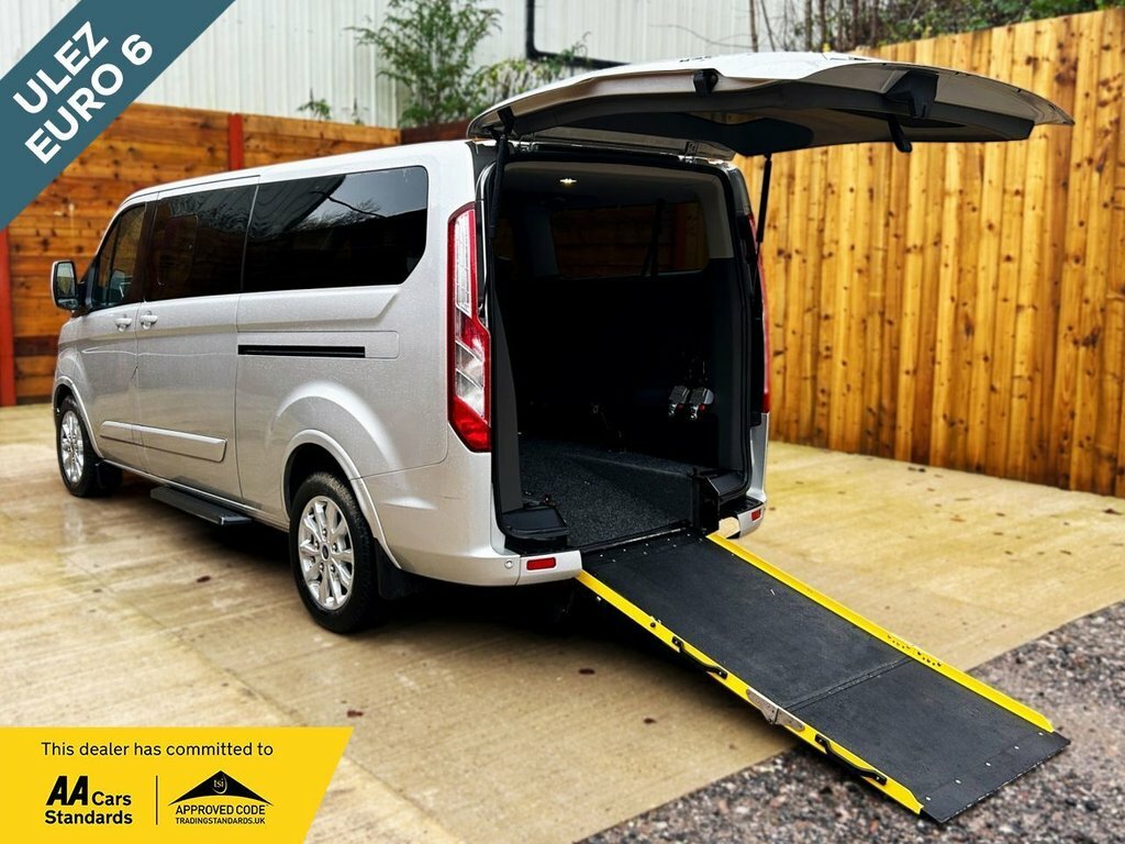 Ford Tourneo Custom 2L Titanium Silver