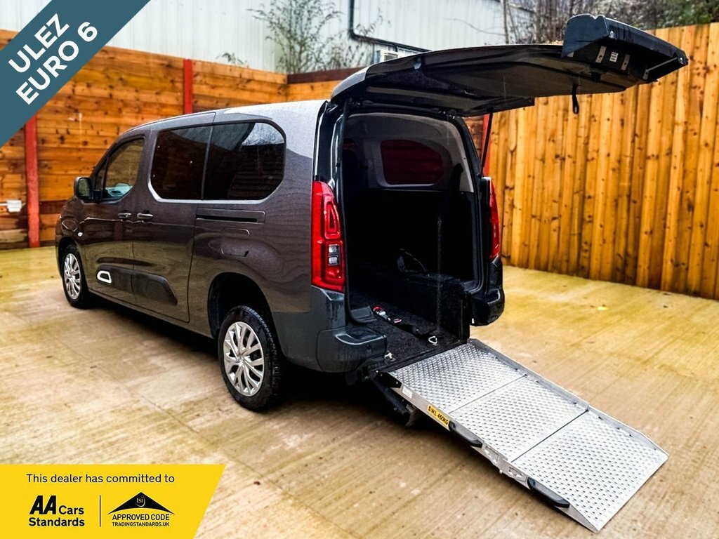 Citroen Berlingo 1.5L Feel Grey