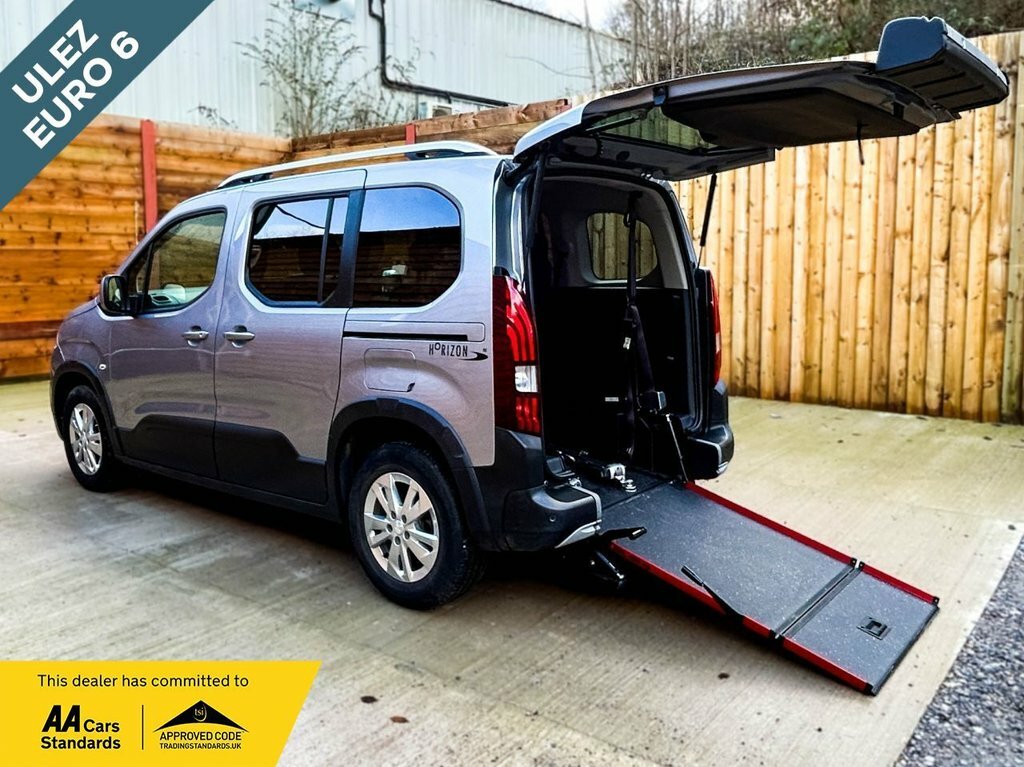 Peugeot Rifter 1.5L Allure Grey
