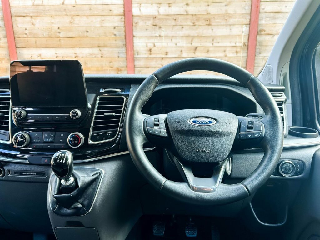 Ford Tourneo Custom 2L Titanium Black #2