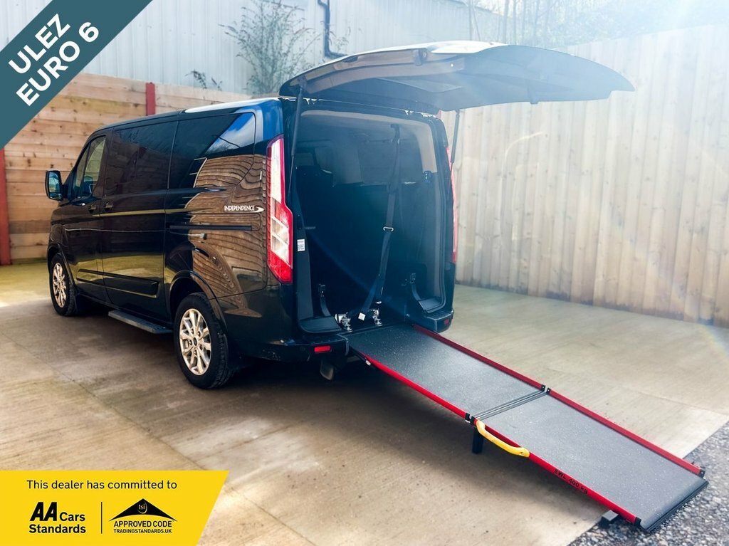 Ford Tourneo Custom 2L Titanium Black
