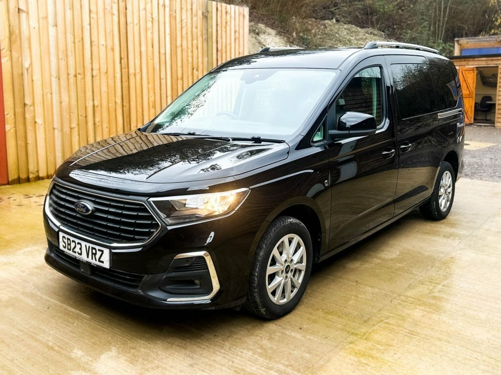 Ford Grand Tourneo Connect 2L Titanium SB23VRZ Black #4