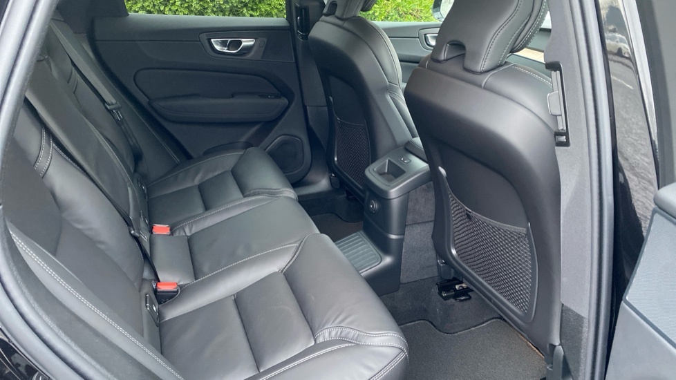 Volvo XC60 Plus, T6 Awd Plug-in Hybrid, Dark RE75YDB Black #6