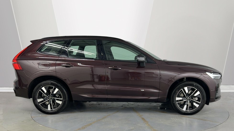 Volvo XC60 2.0 T6 350 Phev Plus Dark Awd Geartronic WO75LGE Red #3