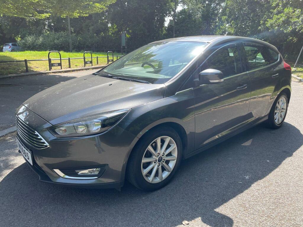 Ford Focus Hatchback 1.5 Tdci Titanium 201666 YS66DOJ Grey #4